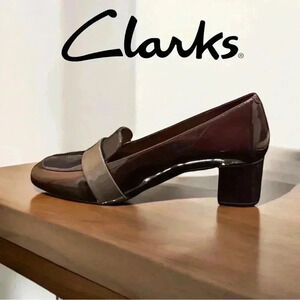 Clarks Artisan, Patent Leather Pump, 2" Heel, Plum And Navy Color 👠